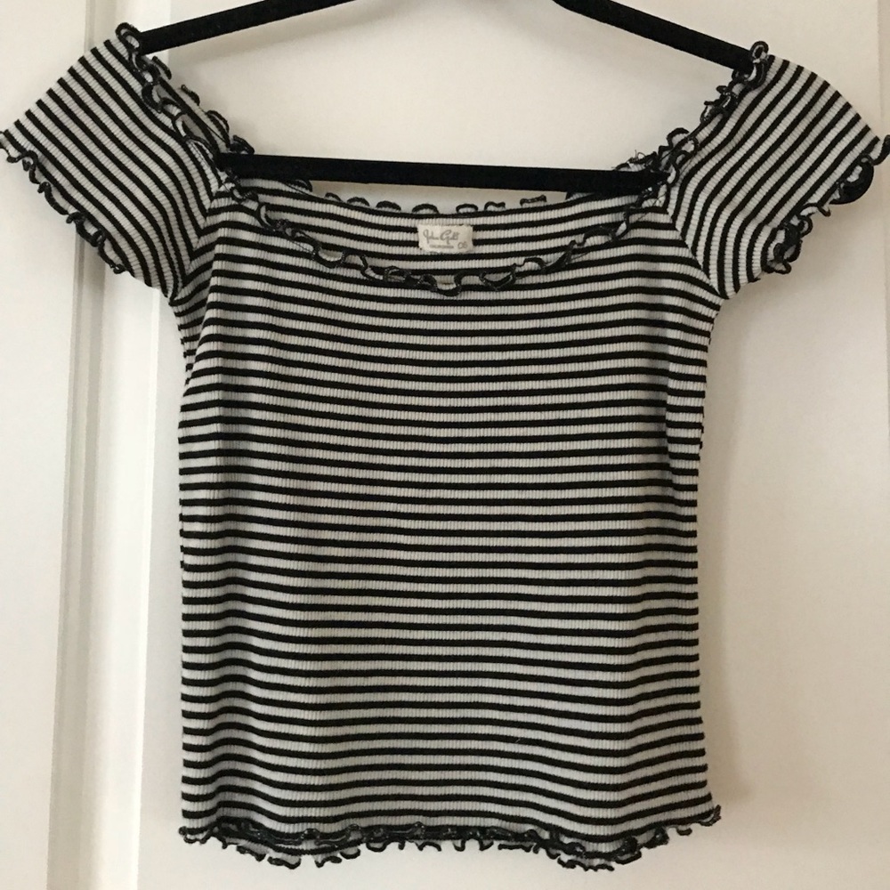 brandy off the shoulder top🦓